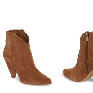 Vince Camuto 💥 Movinta Booties in “Dark Brown” 🌸